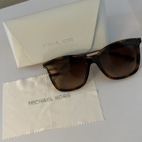 Michael Kors Women's Sunglasses, Brown, New/Never Worn with case/cleaning cloth - Picture 1 of 4